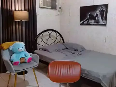 CumEaterLima on StripChat