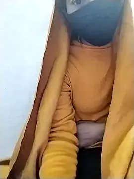 Cute-Naavya on StripChat