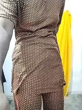 Cute-Naavya on StripChat