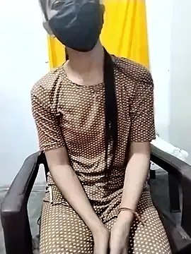 Cute-Naavya on StripChat