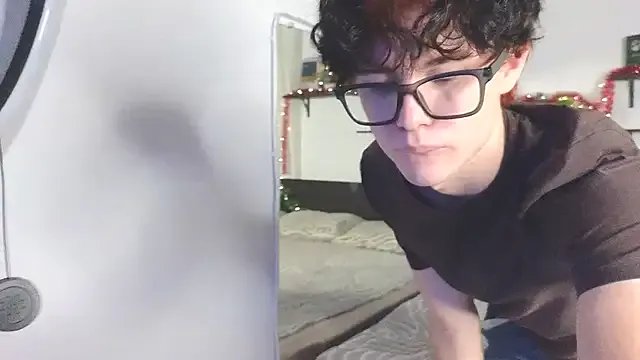 Cute_Mike on StripChat