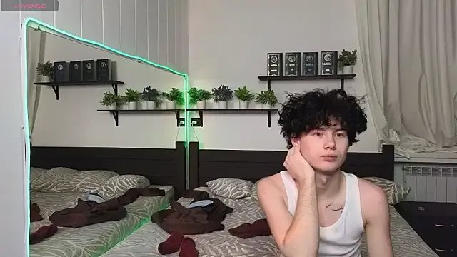 Cute_Mike on StripChat