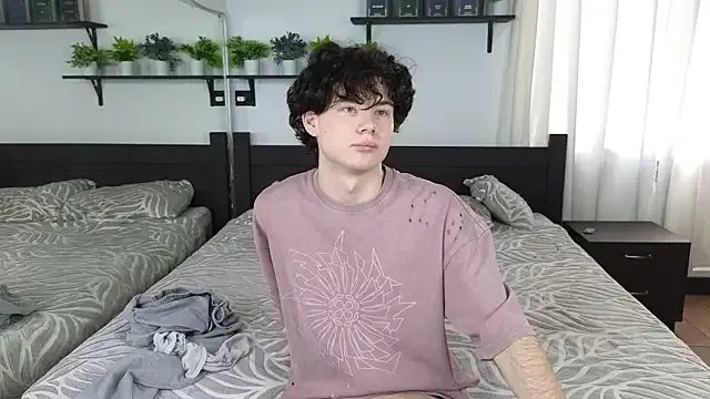 Cute_Mike on StripChat