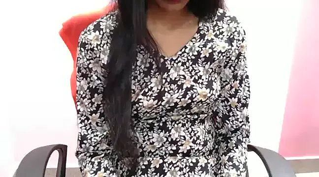 Cute_Pihu01 on StripChat