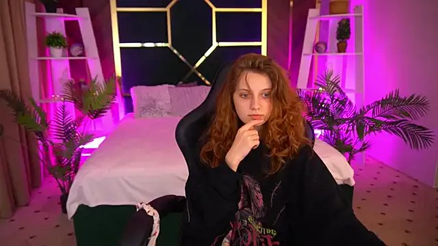 CuteeFoxy on StripChat