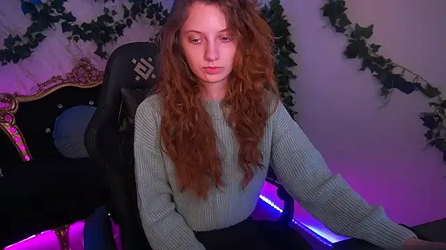 CuteeFoxy on StripChat