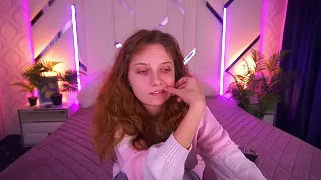 CuteeFoxy on StripChat