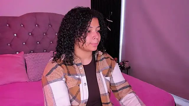 Dakota_Mars on StripChat