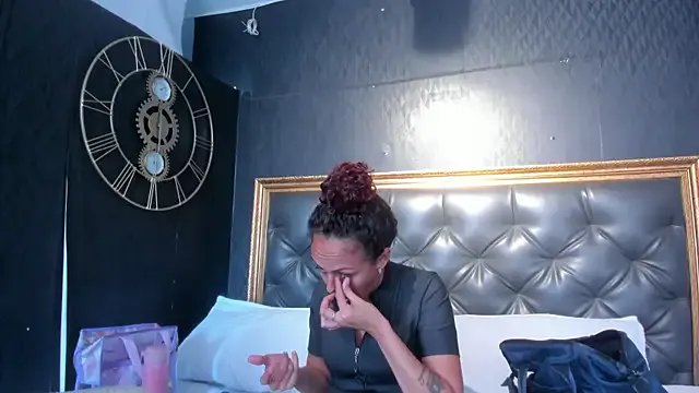 DalayMoore on StripChat