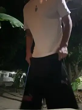 Daniel-900 on StripChat