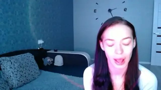 Daphne_Darkthorn on StripChat