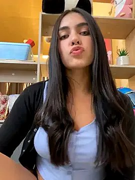 DaphneUwu on StripChat