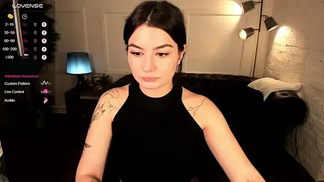 Dark_Moni on StripChat