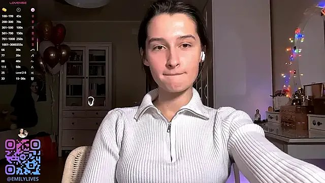 DarlineBrustera on StripChat