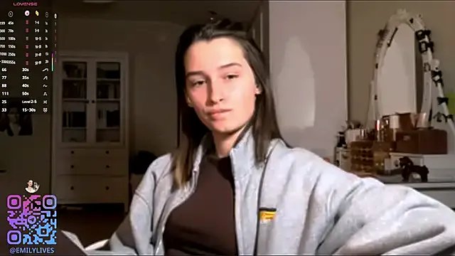 DarlineBrustera on StripChat