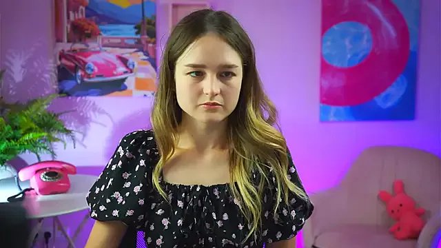 DeboraLarson on StripChat