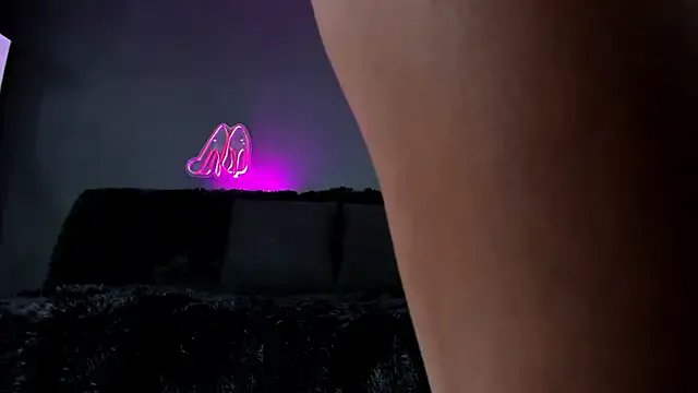 DelaneyStone on StripChat