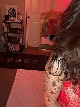 DesertLuxe on StripChat