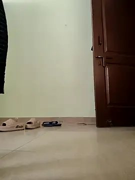 Desi_Bhabi_01 on StripChat