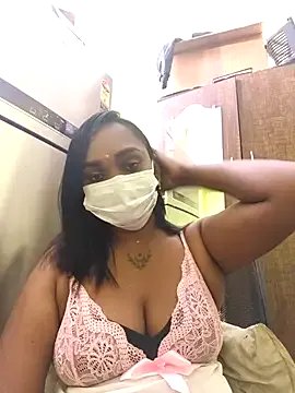 Dharshini98 on StripChat