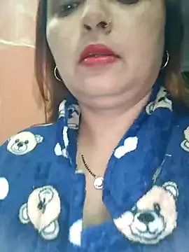 Dianaa9 on StripChat