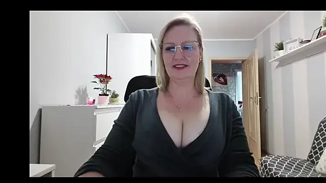 DianaLive on StripChat