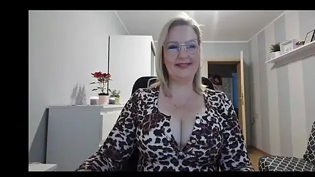 DianaLive on StripChat