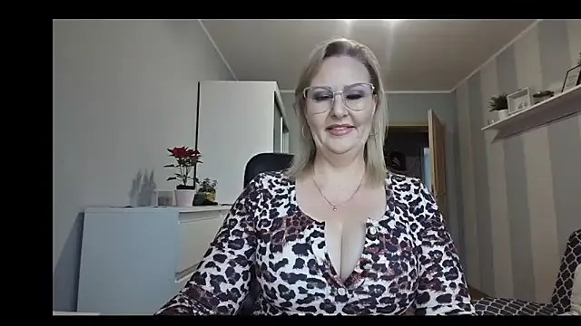 DianaLive on StripChat