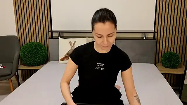 DitaNoir on StripChat