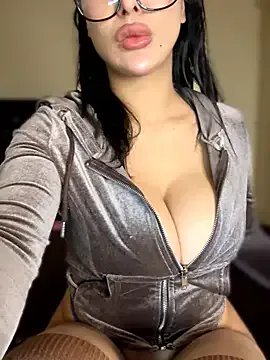 Doctoor-Maya on StripChat