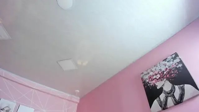 dolly_zoe on StripChat