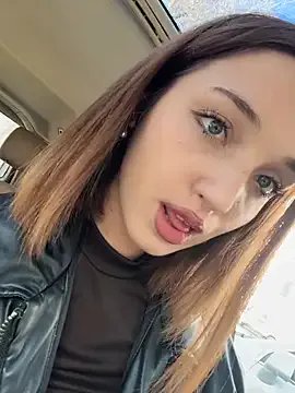 DollyTall on StripChat