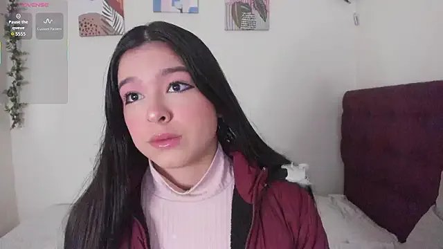 Dulcee_1 on StripChat