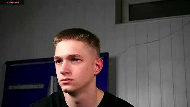 dustyn_fox on StripChat