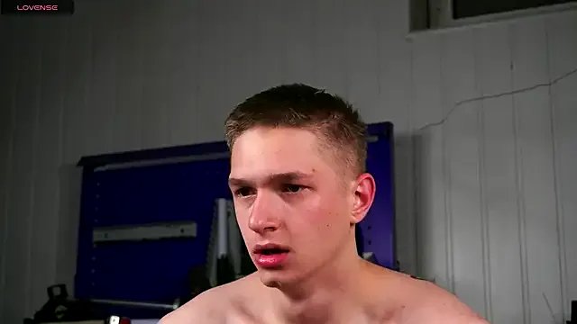 dustyn_fox on StripChat