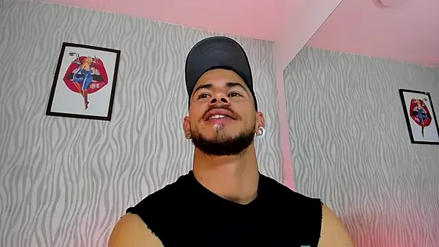 dylan_jacobx on StripChat