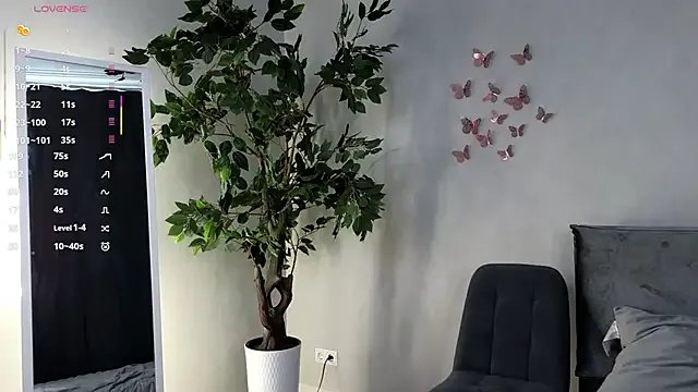 EarleanMottai on StripChat