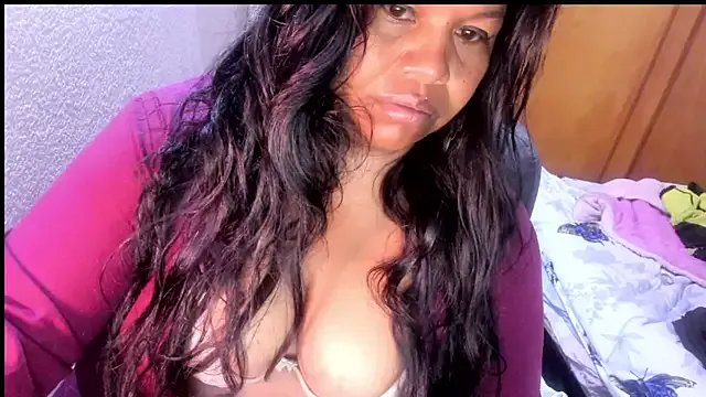 ebonycamelia on StripChat