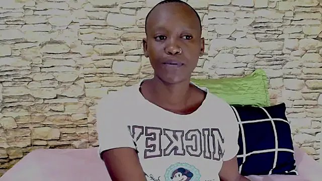 EbonyOlive69 on StripChat