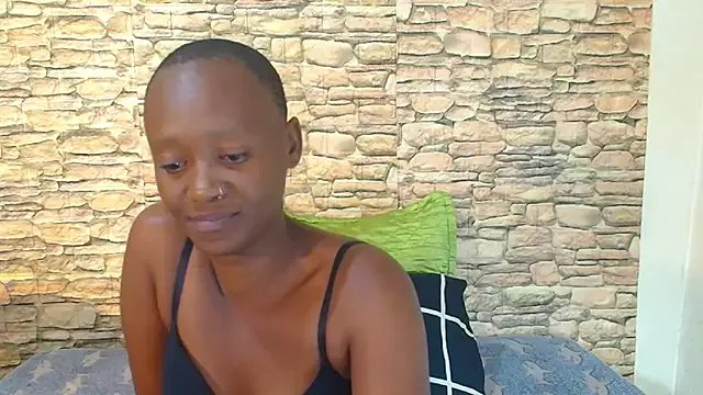 EbonyOlive69 on StripChat