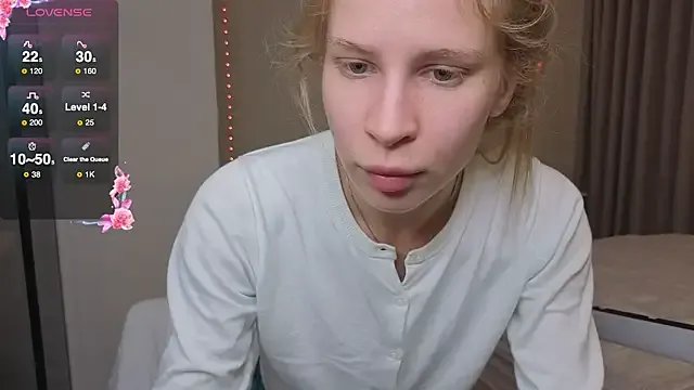 Elis_Fox on StripChat