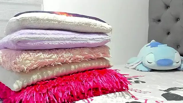 Elizabeth_18_'s avatar