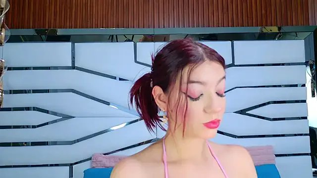 ElizabetthKitty on StripChat