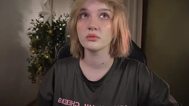 ELLIEJAY on StripChat