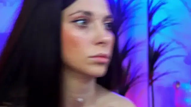 EllyLynn on StripChat