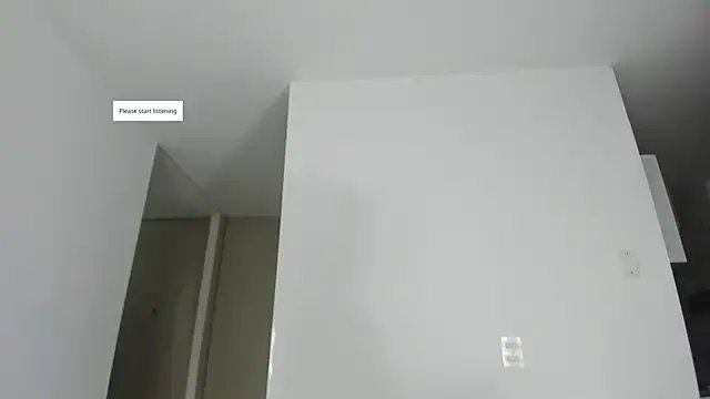 Emi_latingirl on StripChat