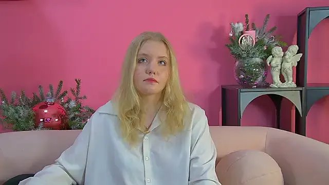 EmilyEvanse on StripChat