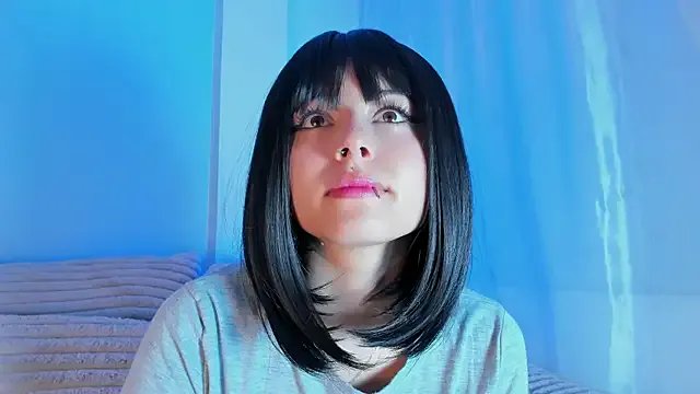 EmilyWithe on StripChat