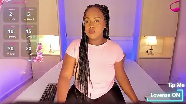 EmilyyStuart on StripChat