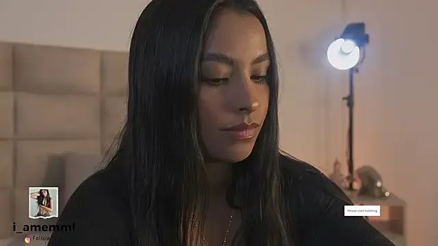 emma_brooks1 on StripChat